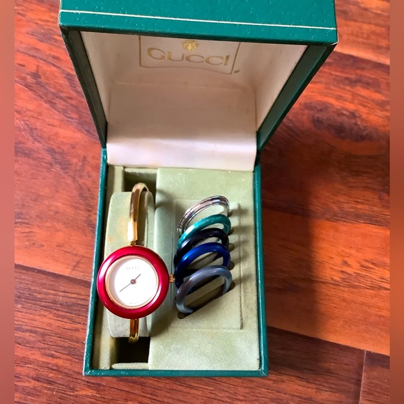 Authentic GUCCI bangle watch with bezels 💙🖤🤍💚🧡 - Picture 5 of 15